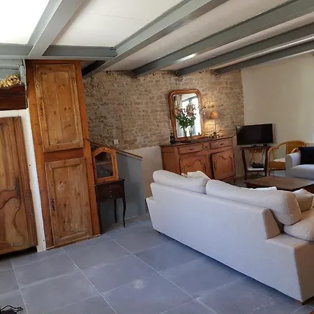 Charmante Maison Familiale Avec Jardin Prázdninový dům *
