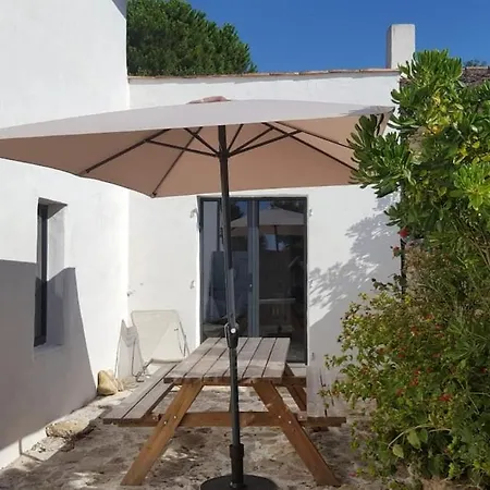 Charmante Maison Familiale Avec Jardin Prázdninový dům *